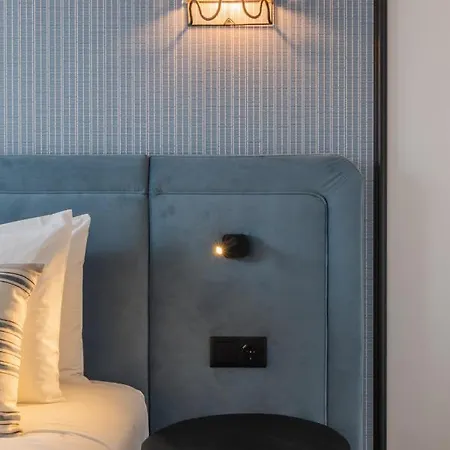Ando Living - Santa Justa 77 House 4*