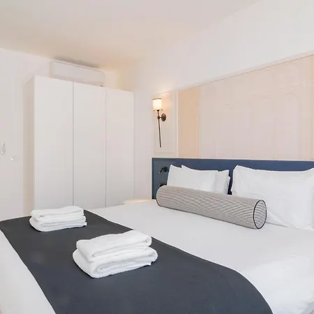 Ando Living - Santa Justa 77 House Lisbon