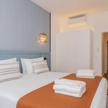 Ando Living - Santa Justa 77 House Apartment Lisbon