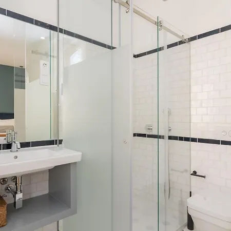 アパートホテル Ando Living - Santa Justa 77 House 4*