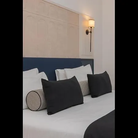 Ando Living - Santa Justa 77 House アパートホテル 4*
