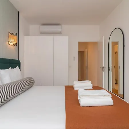 Ando Living - Santa Justa 77 House
