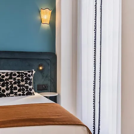 Ando Living - Santa Justa 77 House * Lisbon
