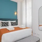Lägenhetshotell Ando Living - Santa Justa 77 House 4*
