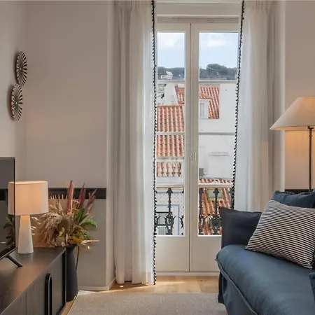 Ando Living - Santa Justa 77 House Apart Otel 4*