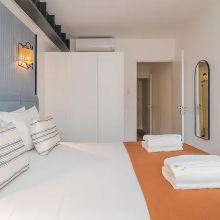 Ando Living - Santa Justa 77 House