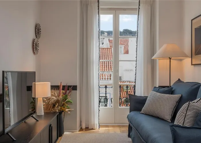 Ando Living - Santa Justa 77 House Aparthotel 4*