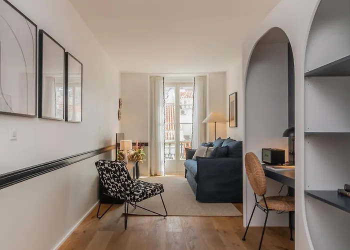 Ando Living - Santa Justa 77 House Aparthotel
