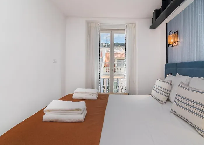 Ando Living - Santa Justa 77 House Aparthotel