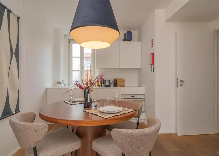 Ando Living - Santa Justa 77 House Aparthotel