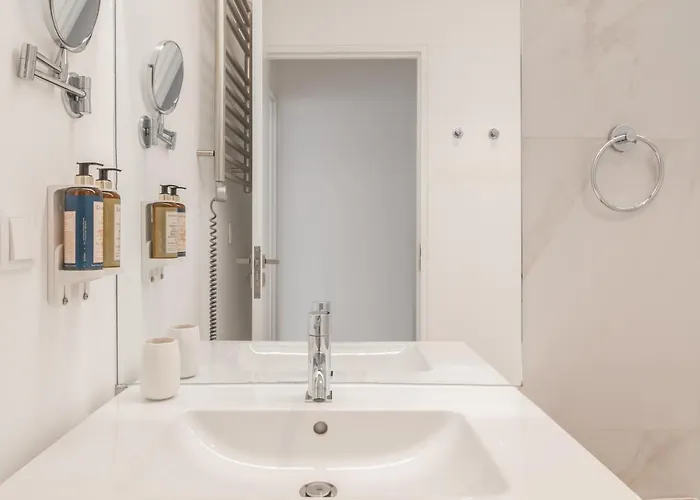 Ando Living - Santa Justa 77 House