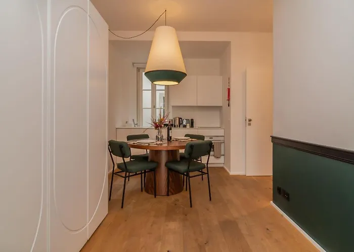 Ando Living - Santa Justa 77 House Aparthotel