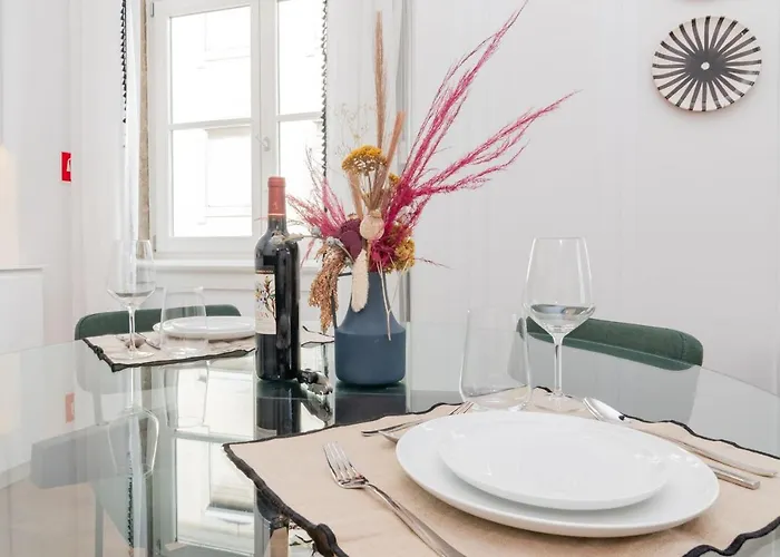Ando Living - Santa Justa 77 House Aparthotel