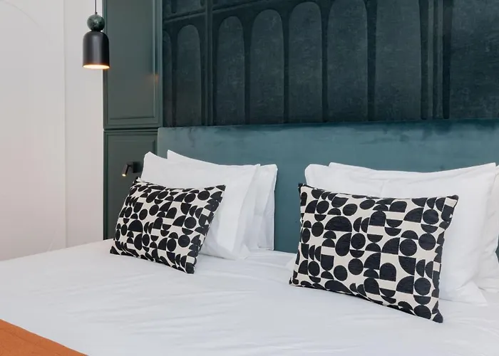 Aparthotel Ando Living - Santa Justa 77 House