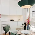 Ando Living - Santa Justa 77 House Apartmanhotel Lisboa