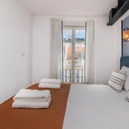 Ando Living - Santa Justa 77 House Apart-hotel