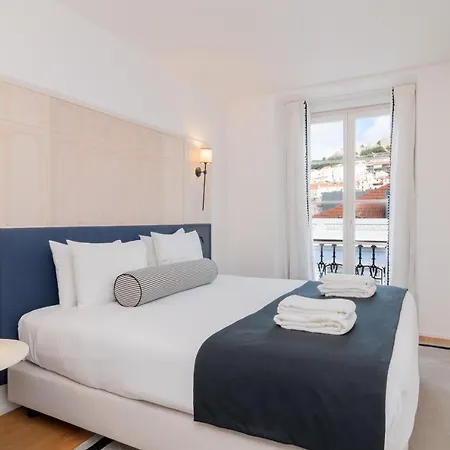 Apart-hotel Ando Living - Santa Justa 77 House
