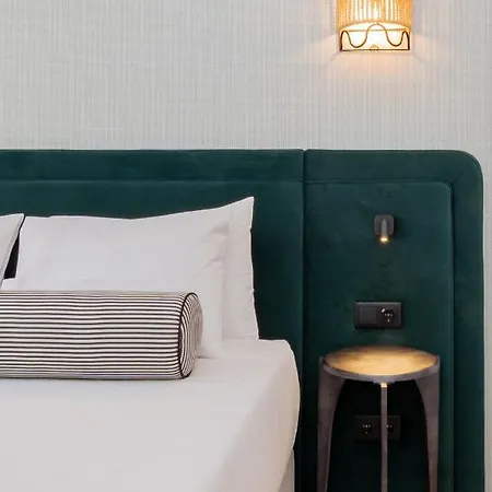 Apart-hotel Ando Living - Santa Justa 77 House 4*