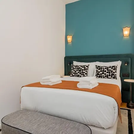 Apart-hotel Ando Living - Santa Justa 77 House 4*