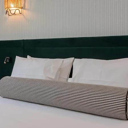 Apart-hotel Ando Living - Santa Justa 77 House 4*