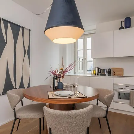 Ando Living - Santa Justa 77 House Aparthotel